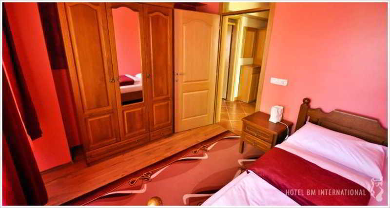 Hotel Bm International ซาราเยโว ภายนอก รูปภาพ