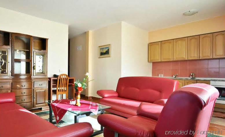 Hotel Bm International ซาราเยโว ภายนอก รูปภาพ
