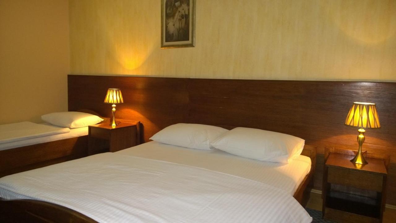 Hotel Bm International ซาราเยโว ภายนอก รูปภาพ
